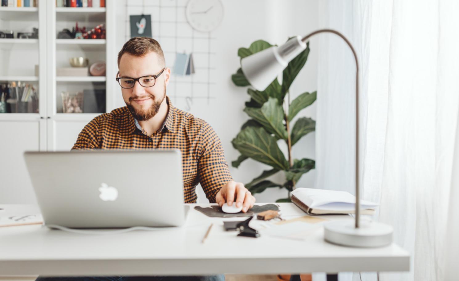 Professional coaching session in modern learning environment