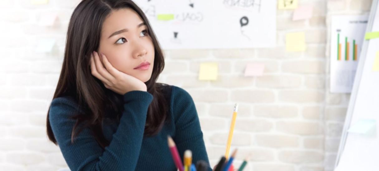 Professional coaching session with leadership development materials